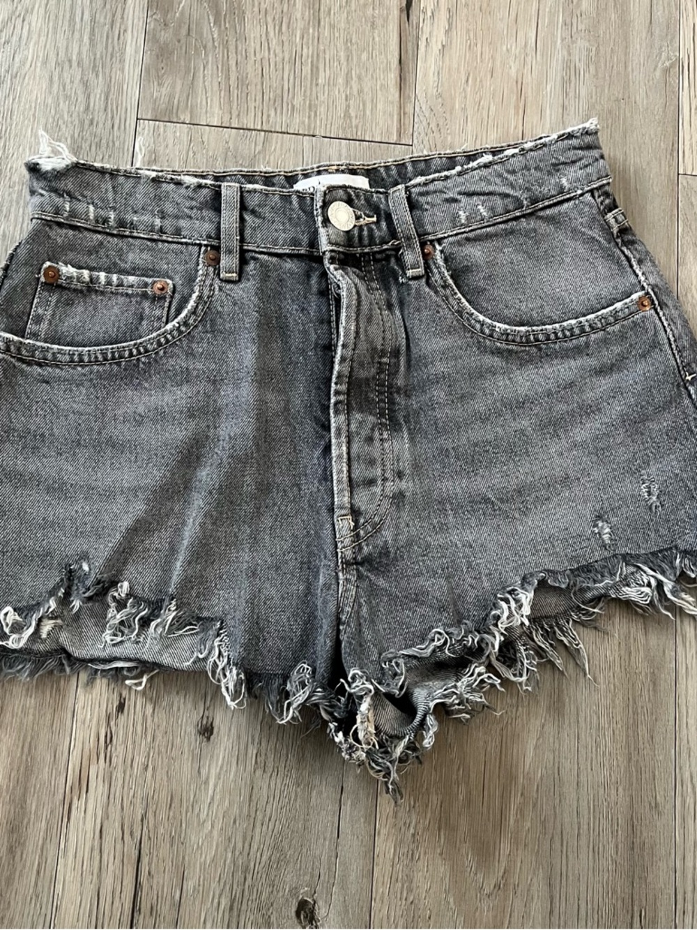 Zara Gray Frayed Hem Denim Shorts
